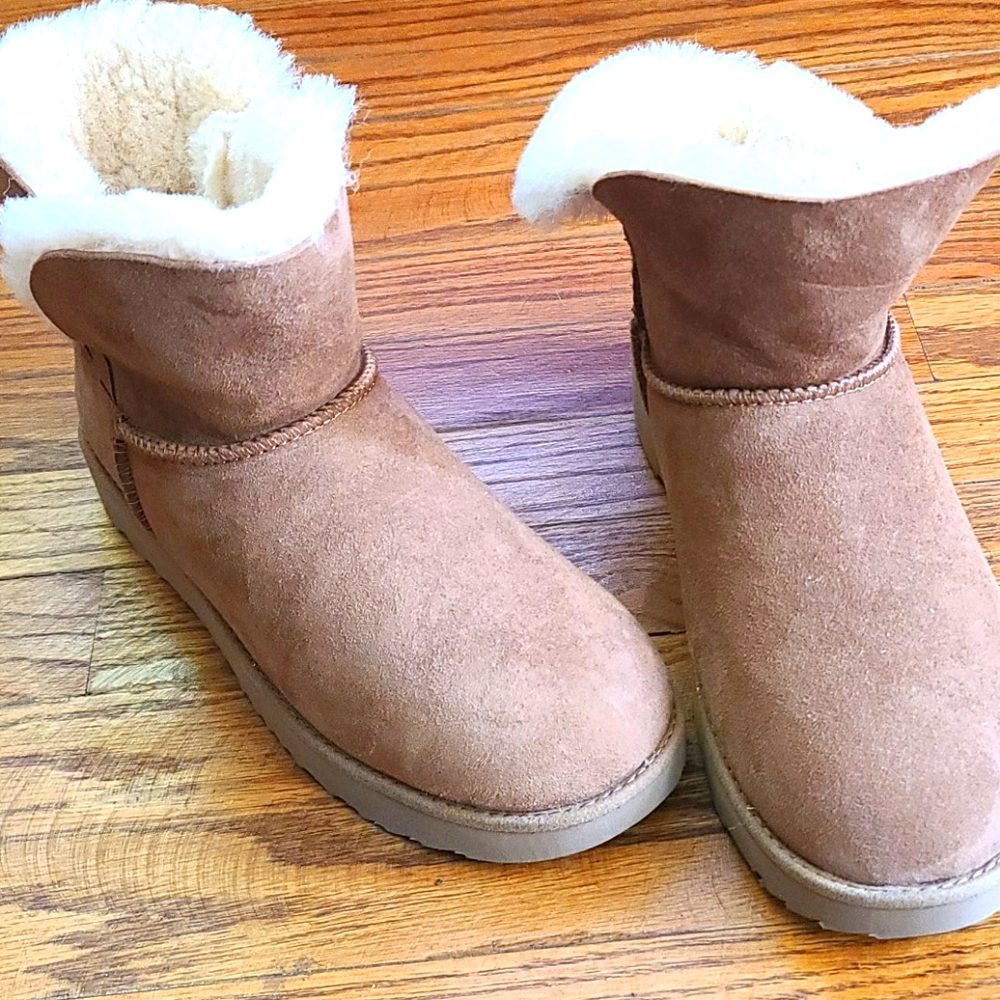 Classic Ugg mini Women's 8.5